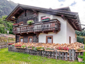 Welcoming Holiday Home with Garden in Tyrol Matrei In Osttirol